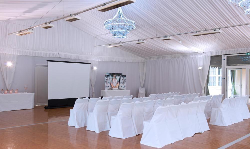 Отель Country Club Yvre-l'Eveque Экстерьер фото